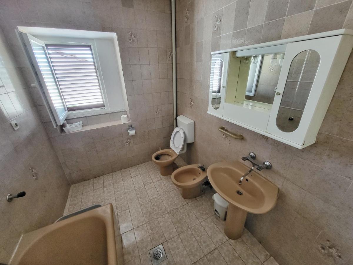 Apartment Maria Ljubač Eksteriør billede